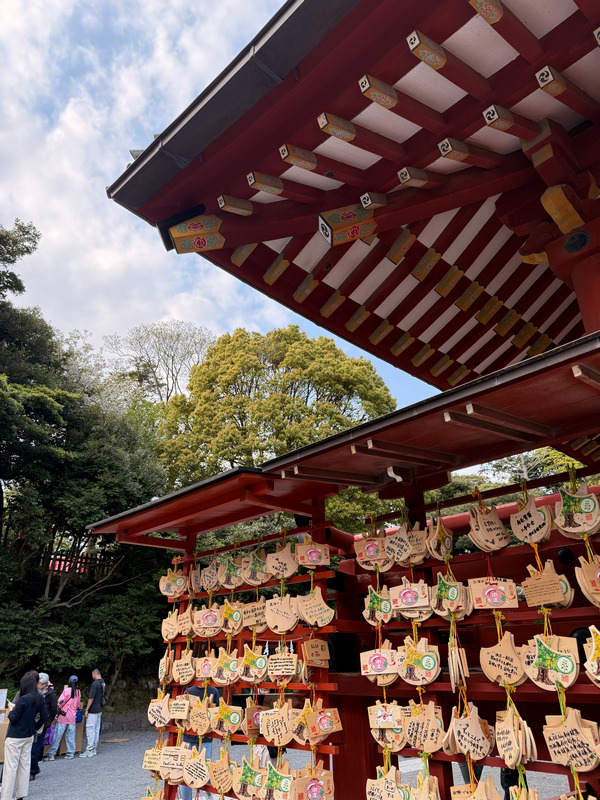 Типичные амулеты с пожеланиями.