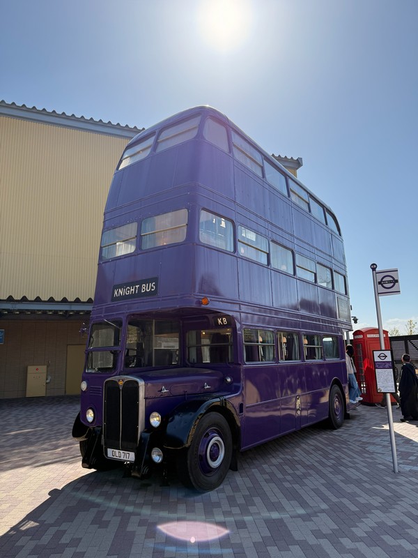 Автобус из 'Ордена Феникса' выглядит очень круто и реалистично.